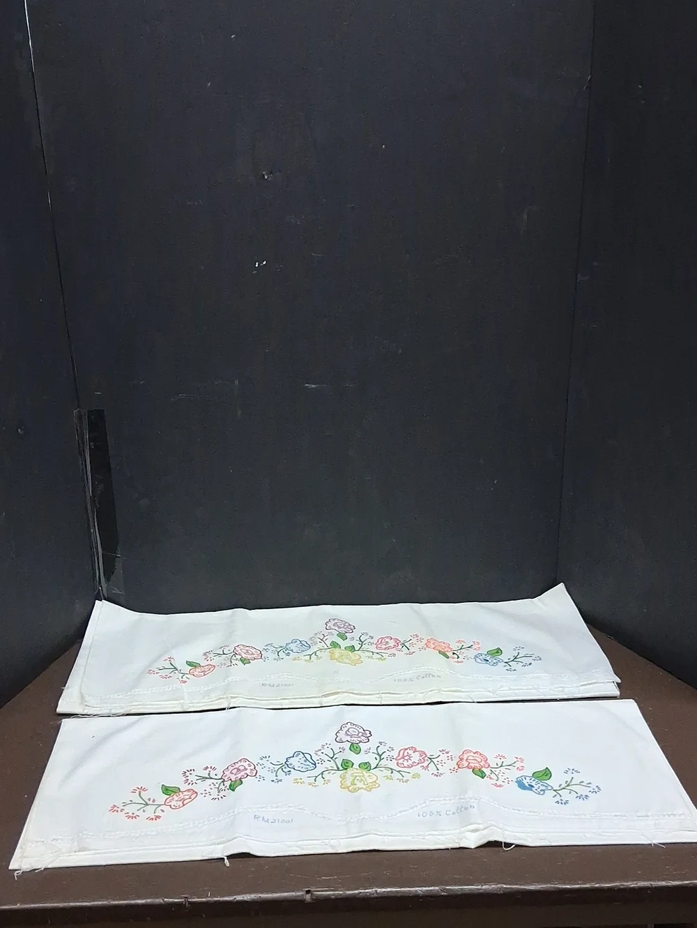 Vintage pair of pillowcases with floral design‎ cottage core, estate